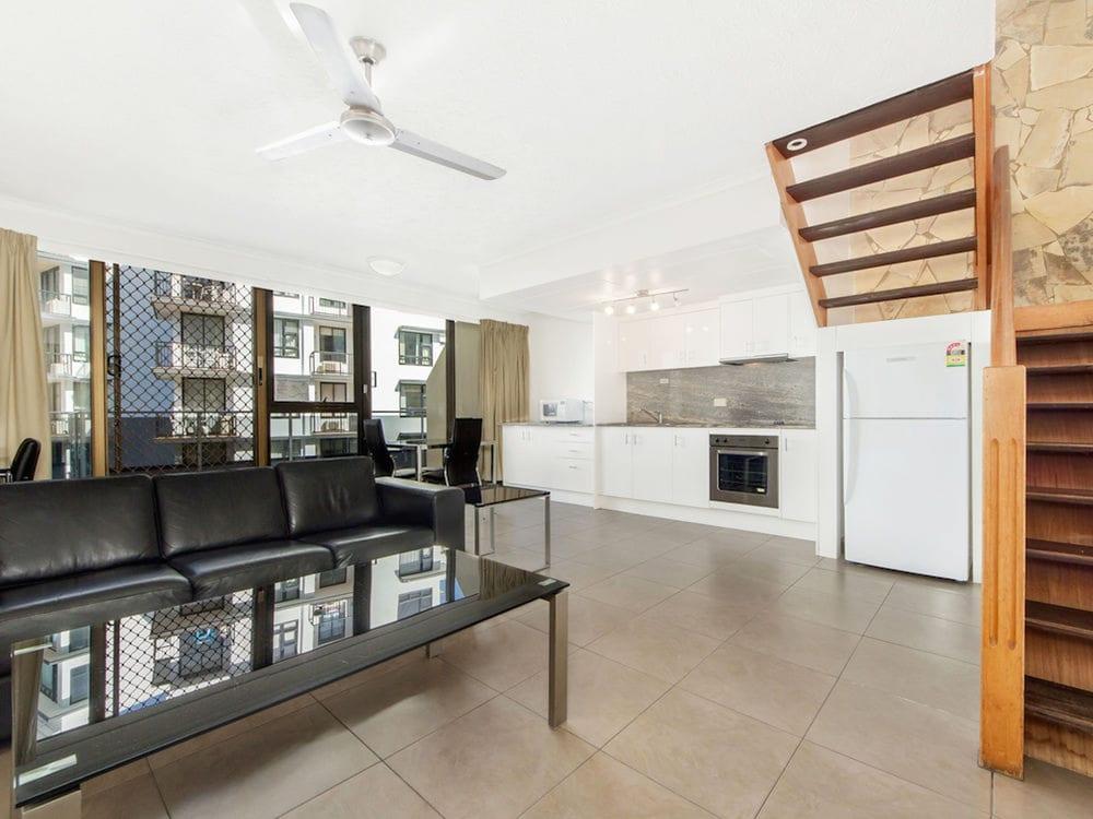Broadbeach Travel Inn Apartments Gold Coast Exterior photo
